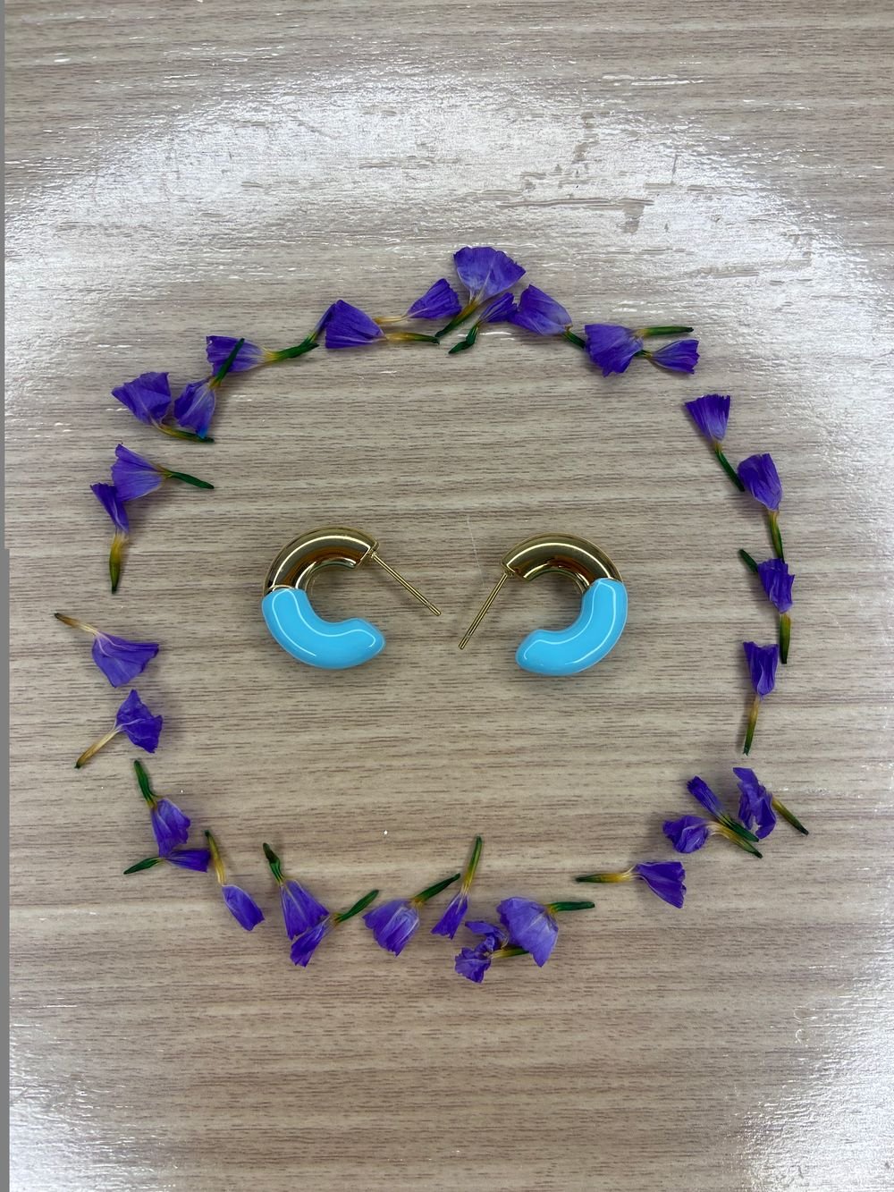 Aretes Argolla Esmalte Azul Cielo en acero inoxidable