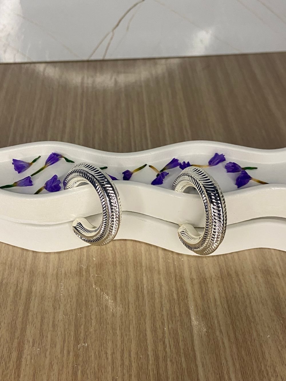 Aretes Argolla Texturizada Plata en acero inoxidable