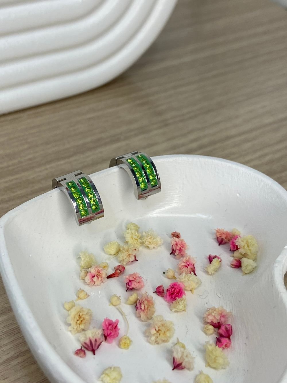 Aretes Cristales Verdes Plateados en acero inoxidable