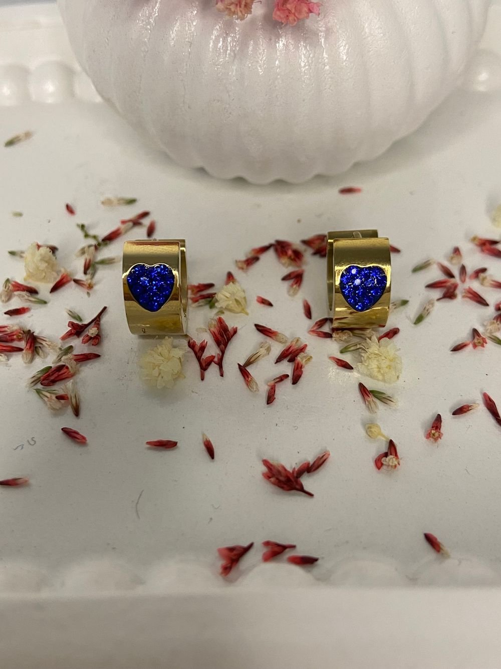 Aretes Corazón Azul Dorado en acero inoxidable