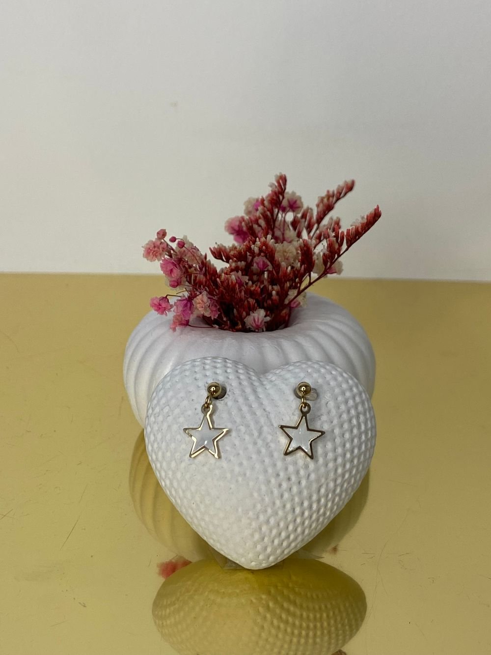 Aretes Estrella Nácar Dorado en acero inoxidable