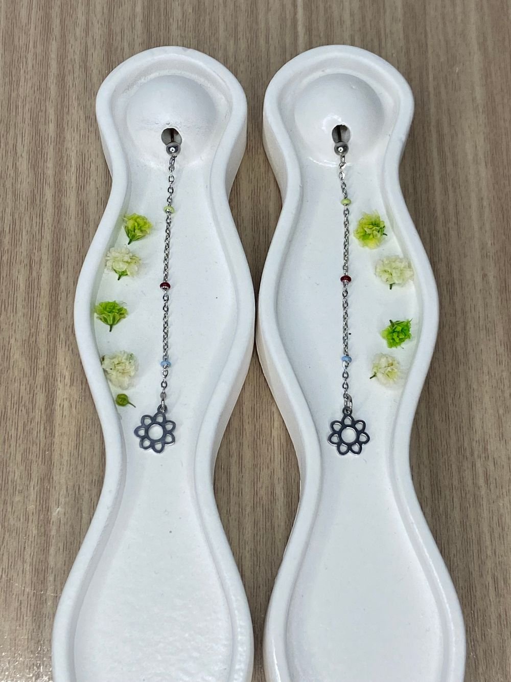 Aretes Flor Colgante Plata en acero inoxidable