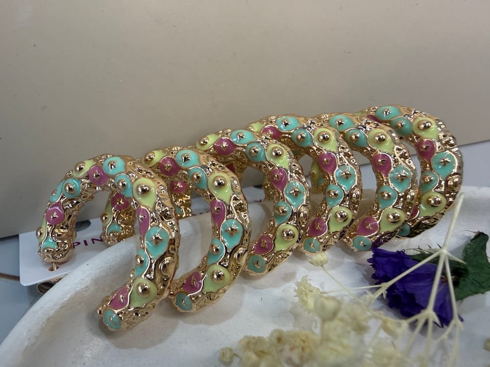 Aretes Mosaico Pop Dorado en acero inoxidable