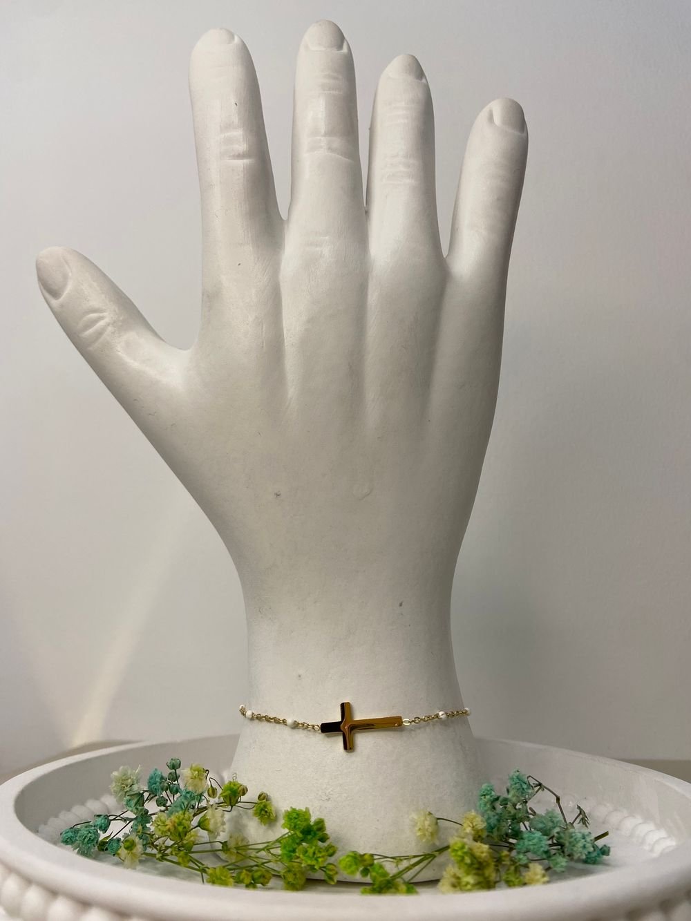 Pulsera Cruz Minimalista en acero inoxidable