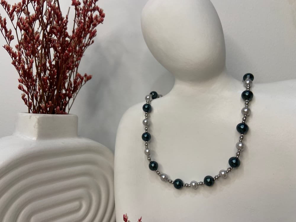Collar Perlas Onix Gris en acero inoxidable