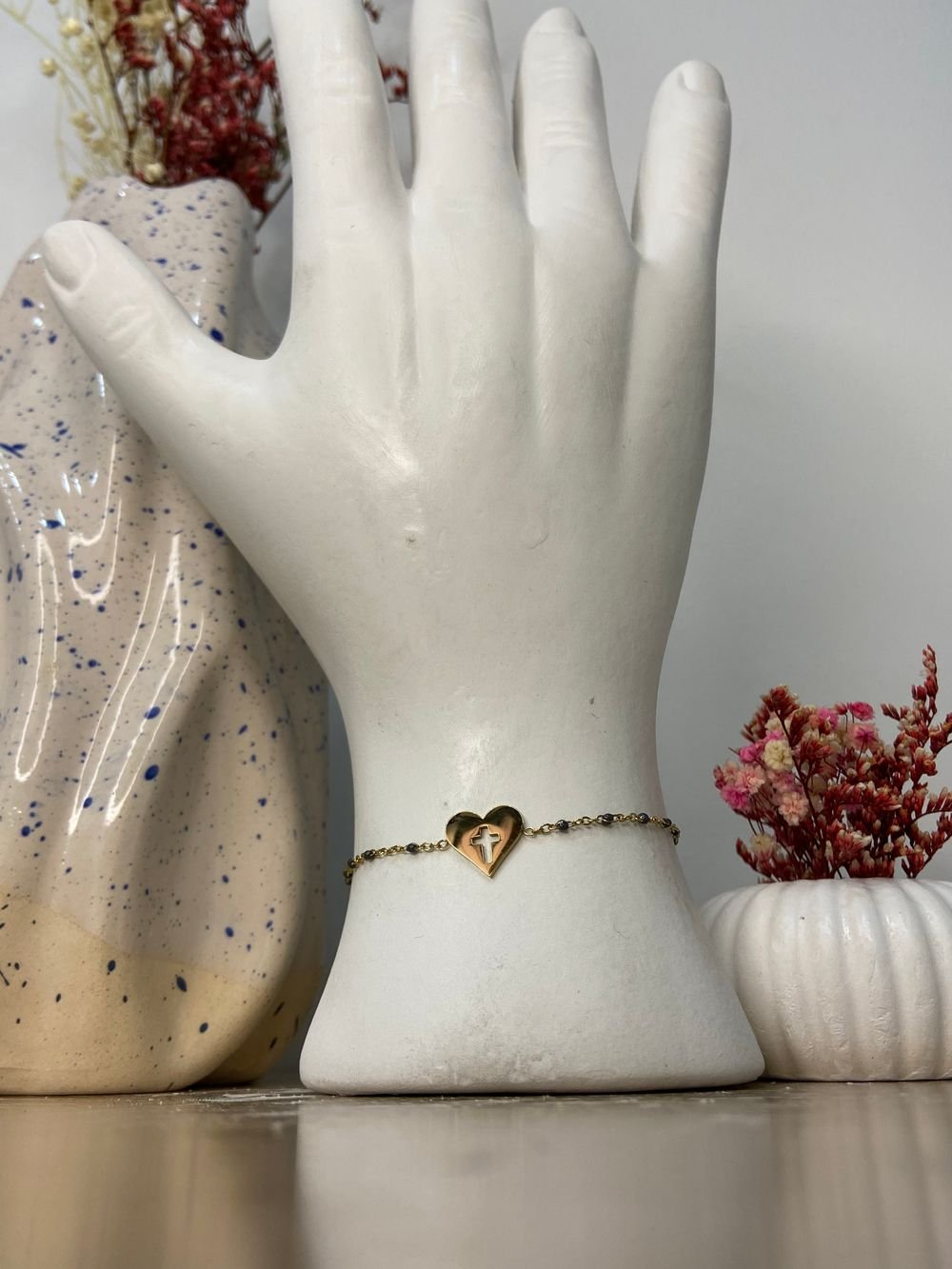 Pulsera Corazón Cruz Dorado en acero inoxidable