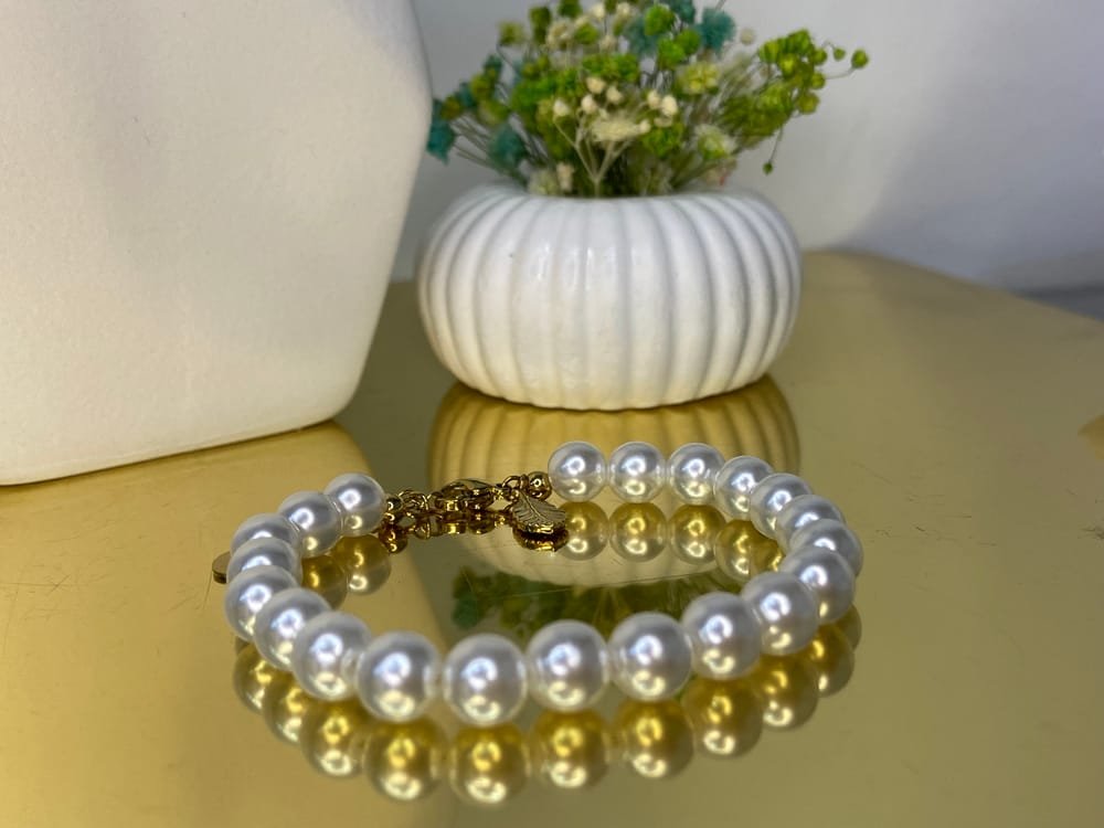 Pulsera Perlas Clásica Dorado en acero inoxidable